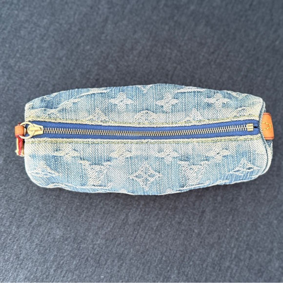 Louis Vuitton Denim Trousse GM Zip Pouch - Picture 4 of 15